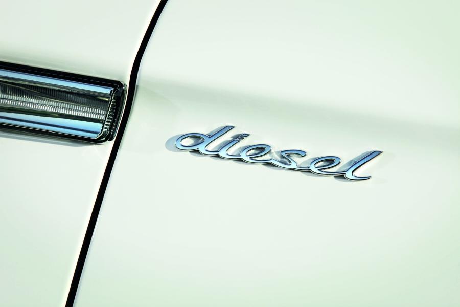  Porsche Panamera Diesel 2011 года  (фото 11 из 37)